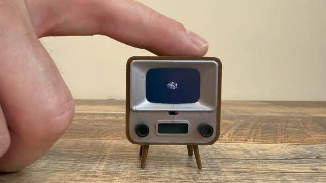 Video player looks like a 1-inch TV from the ’60s and is wondrous, pointless fun - Ars Technica