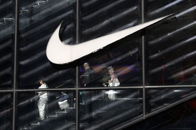 Nike to cut corporate jobs amid turnaround effort - Yahoo Finance