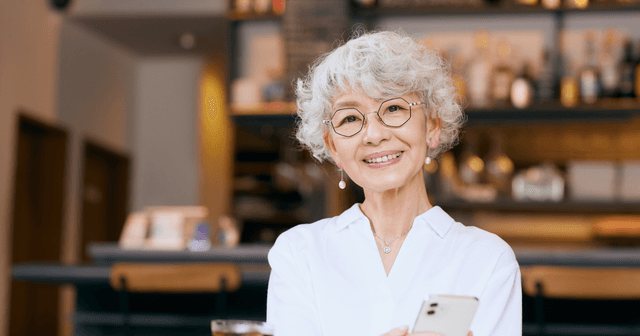 People who look radiant and youthful well into their 70s often display these 8 daily habits, according to psychology - VegOut